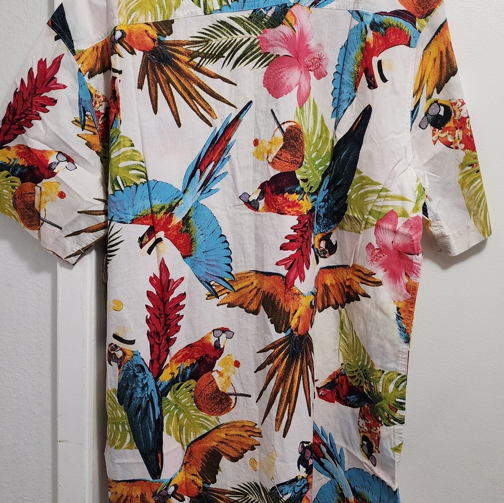 Levi's Colorful Parrot Print Men's Shirt - Picture 2 of 3